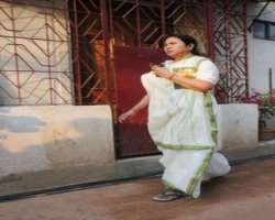 Mamata Banerjee Birthday, Real Name, Age, Weight, Height, Family, Facts ...